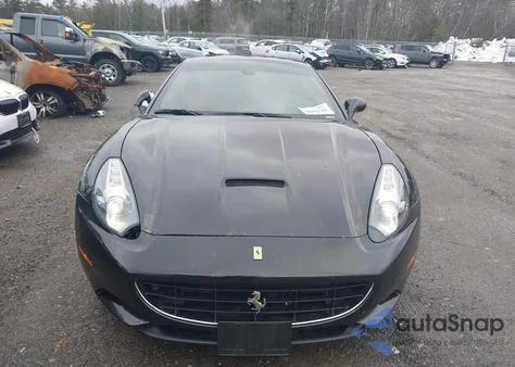 2011 Ferrari California z USA, uszkodzony, nr VIN ZFF65LJA7B0176293
